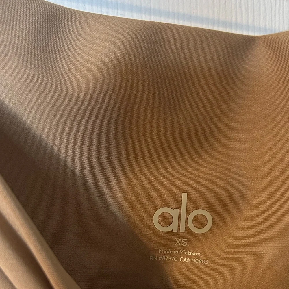 ALO Yoga Airlift Intrigue Bra (S) & 7/8 High-Waist Airlift Legging (XS) Set